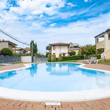 Gardappartamenti Costa Pool * Desenzano del Garda